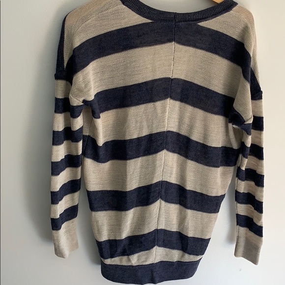 Closed cardigan - Picture 5 of 7